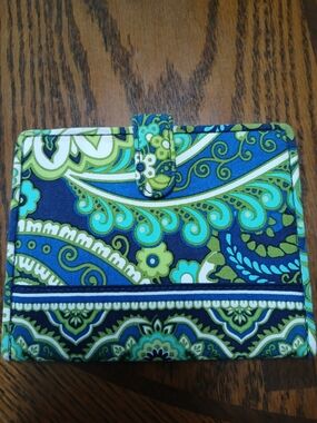Vera Bradley Blue Green Paisley Card Holder